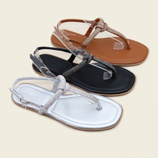 Street wholesale of new rhinestone flip-flops, plus-size women's flip-flops, fashionable sandals in stock.